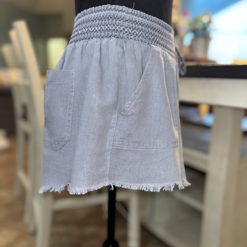 🩶🩵 Rewash Gray 🩵🩶 Linen Blend Smocked Waist Shorts Junior Size (L)